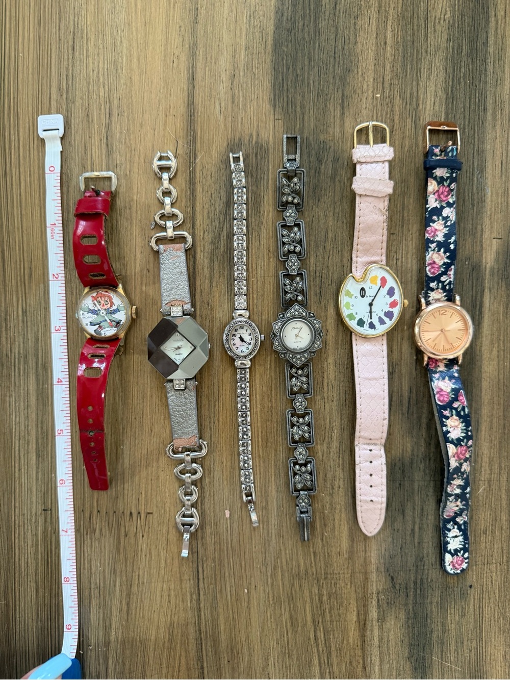 Mixed Lot of 6 Women’s fashion / vintage Watches